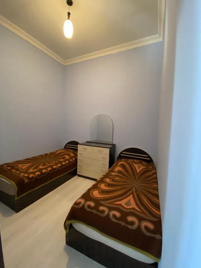 Apartment On Luka Asatiani 2 บาทูมิ ภายนอก รูปภาพ