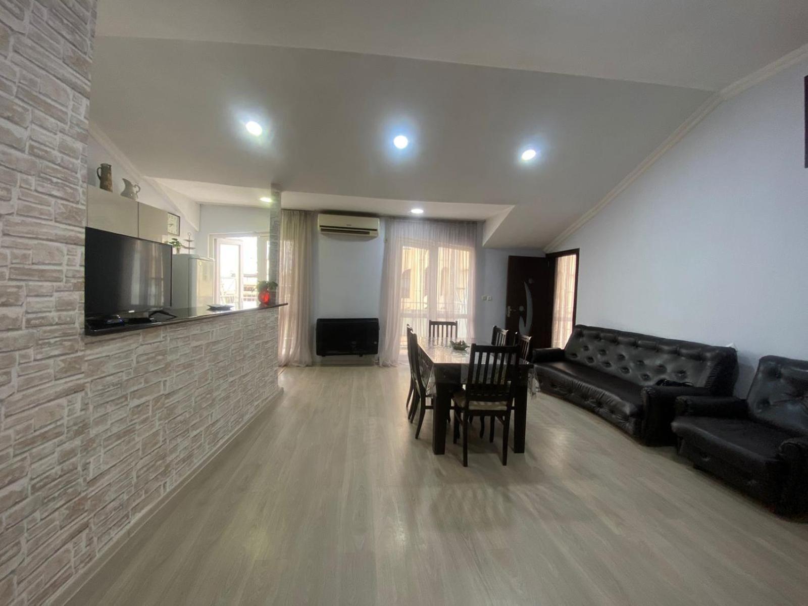 Apartment On Luka Asatiani 2 บาทูมิ ภายนอก รูปภาพ