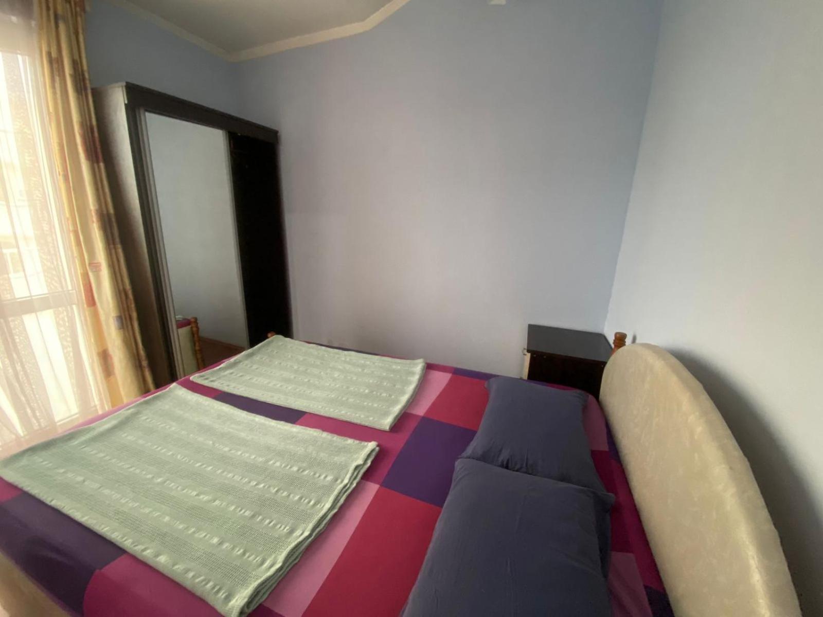 Apartment On Luka Asatiani 2 บาทูมิ ภายนอก รูปภาพ